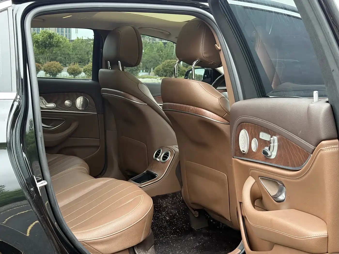 Mercedes-Benz E-Class 2023 Facelift E 300 L Luxury фото 16
