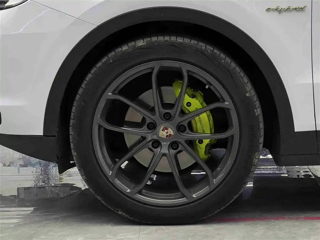 Porsche Cayenne New Energy 2019 Cayenne E-Hybrid 2.0T фото 4