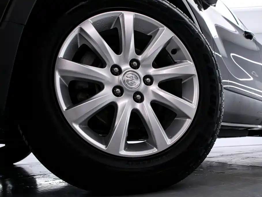 Photo 17 - Buick Envision Plus