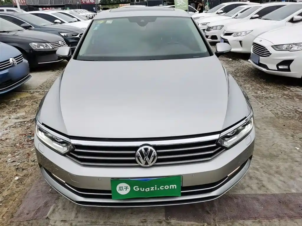 Volkswagen Magotan 2017 330TSI DSG Premium фото 3