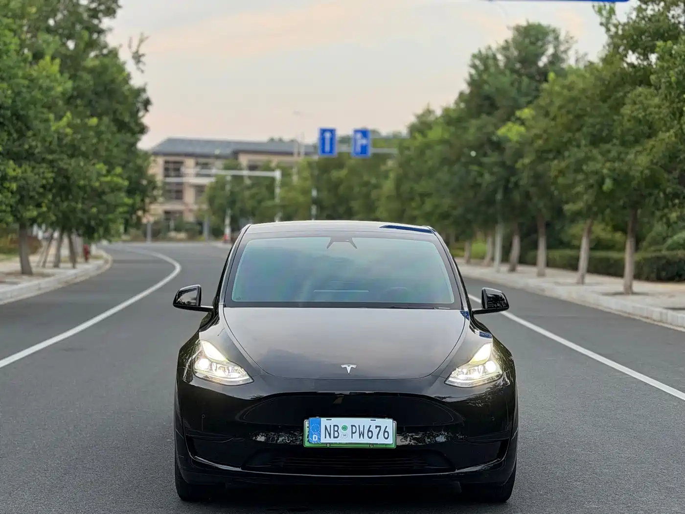 Фото 2 - Tesla Model Y
