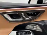 Photo 16 - Mercedes-Benz E-Class