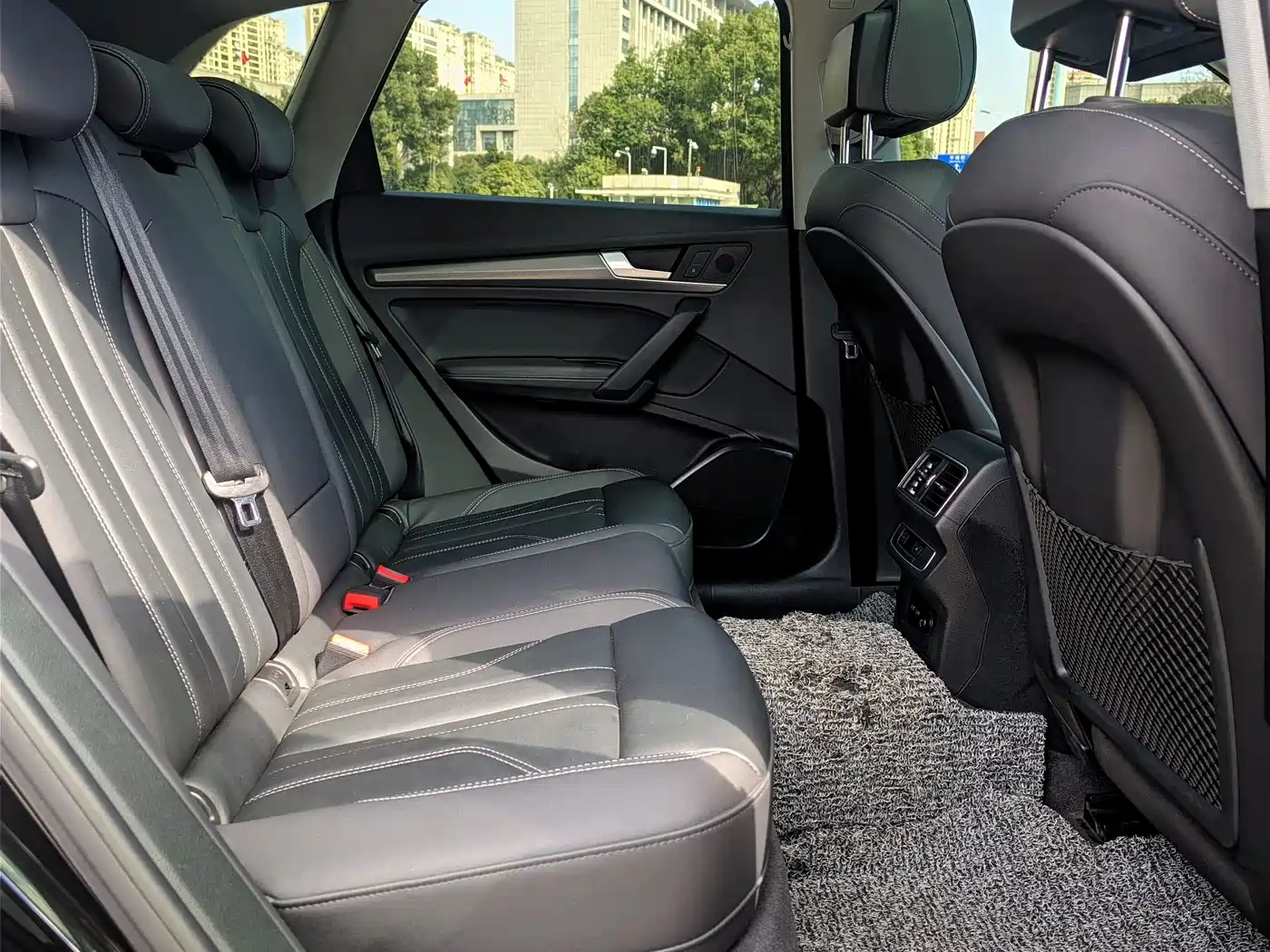 Audi Q5L 2022 45T Luxury Dynamic фото 6