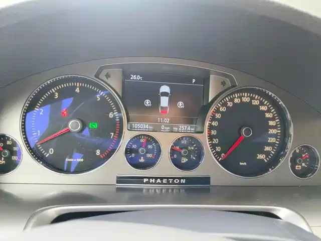 Volkswagen Phaeton 2012 3.0L Business — фото 4