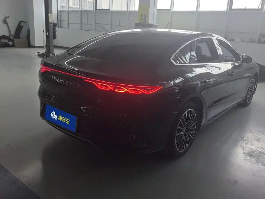 Фото 3 - BYD Han