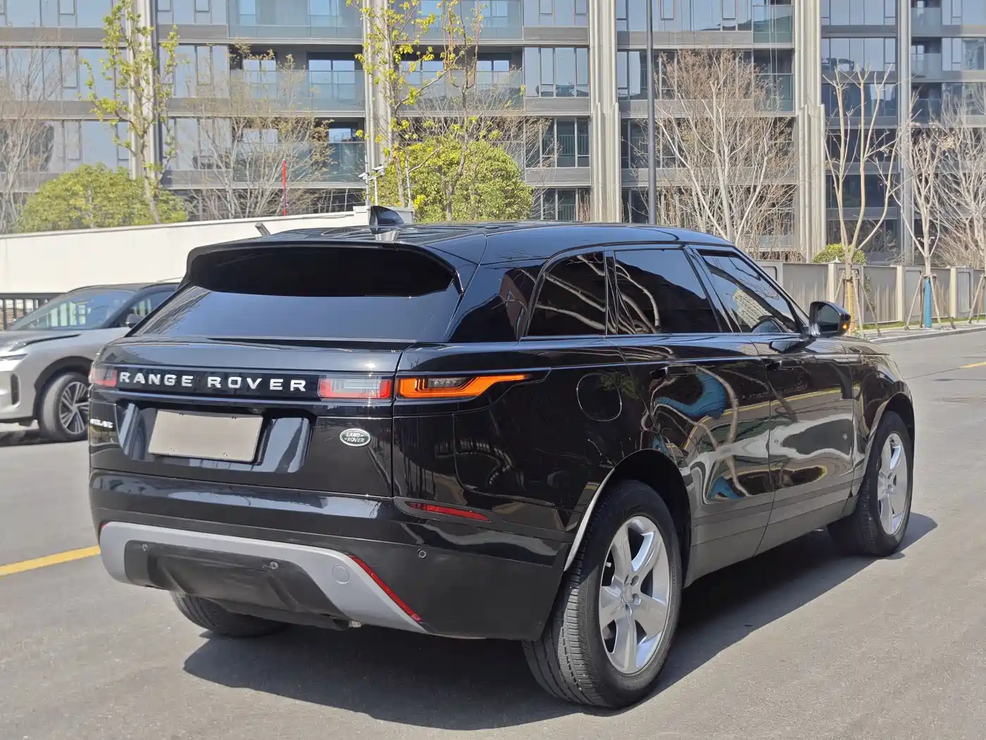 Land Rover Range Rover Velar 2022 250PS фото 11