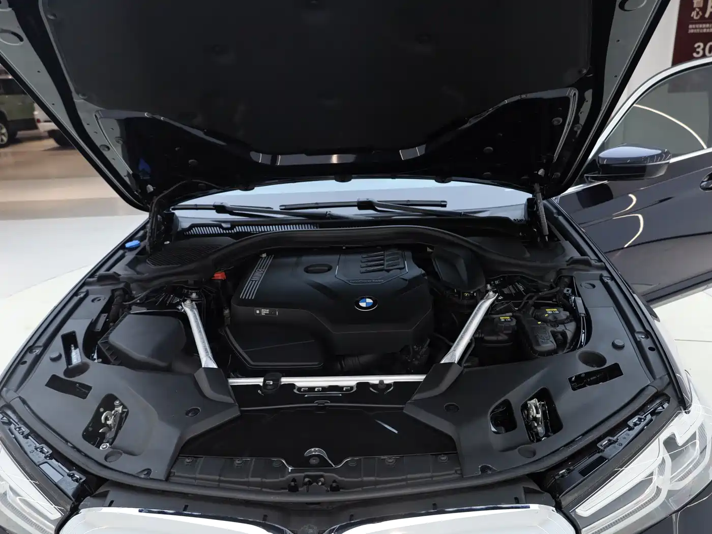 BMW 5 Series 2022 Facelift 530Li Leading M Sport Package фото 21