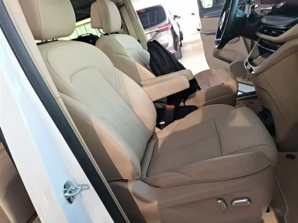 Buick GL8 New Energy 2025 Land Honor Premium Edition 7-Seater фото 25