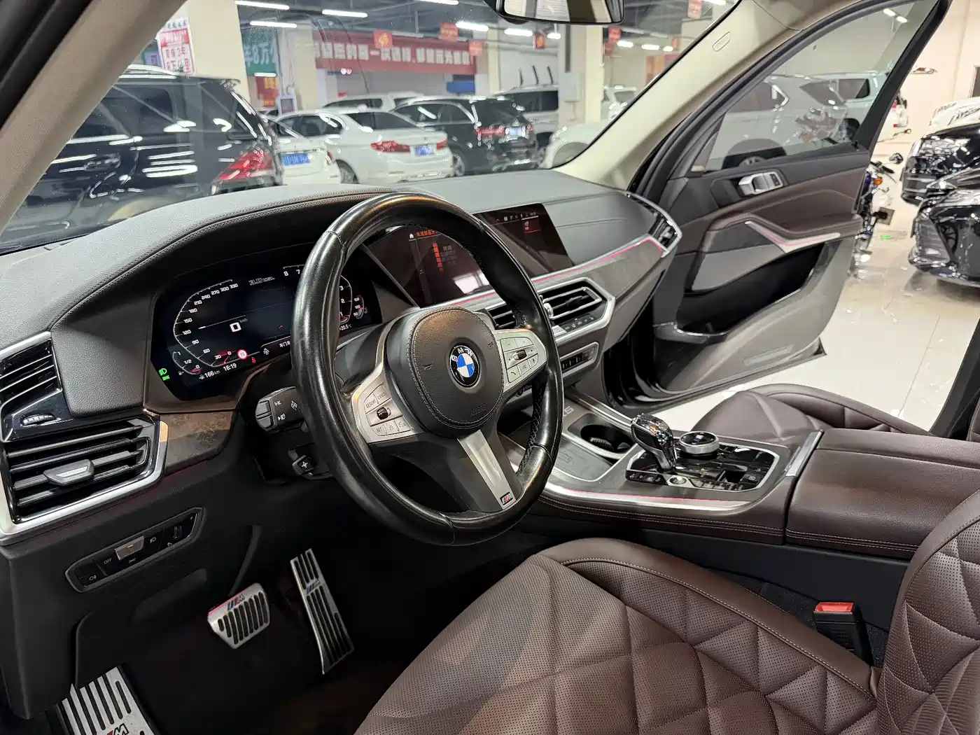 BMW X5 2022 xDrive 30Li Premium M Sport Package фото 10