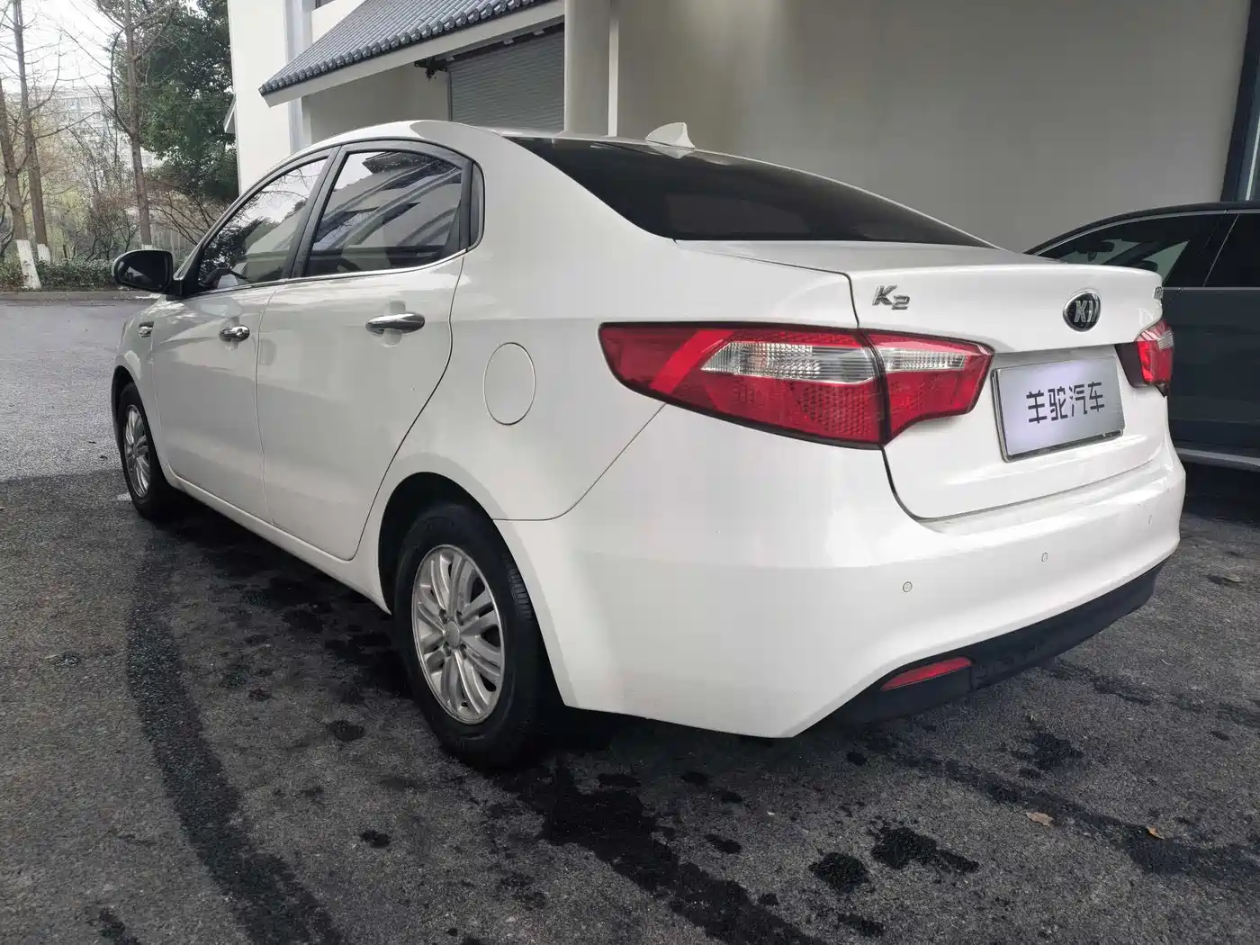 Kia K2 2012 Sedan 1.4L AT GLS Commemorative Edition фото 2