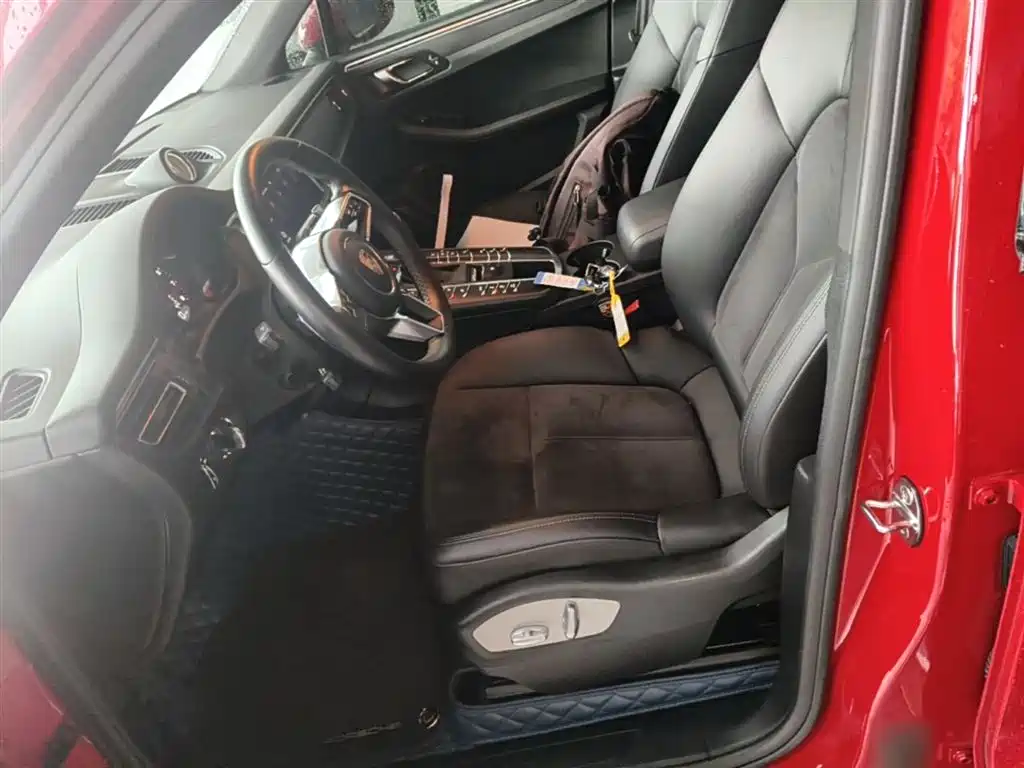 Porsche Macan 2018 Macan 2.0T фото 22