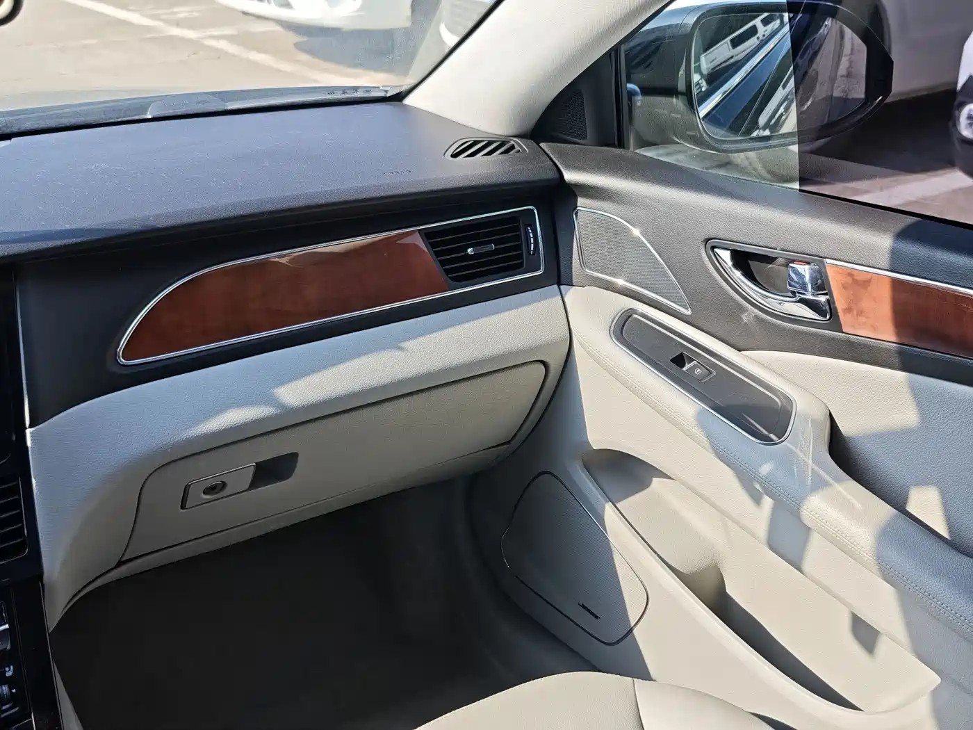Hongqi H7 2017 2015 2.0T Luxury
