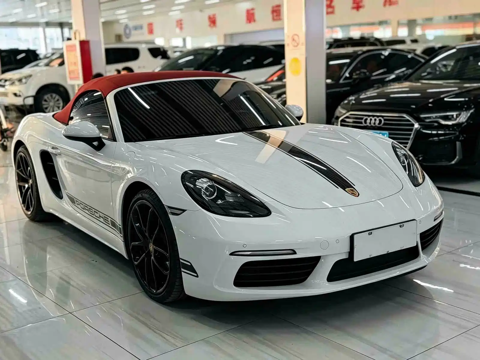 صورة 3 - Porsche 718