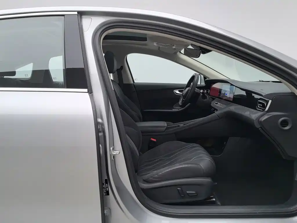 Фото 23 - Roewe D7