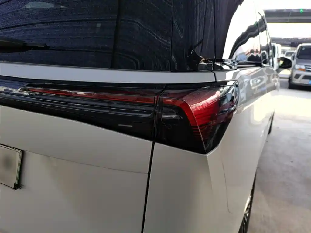Buick GL8 New Energy 2025 Land Honor Premium Edition 7-Seater фото 8