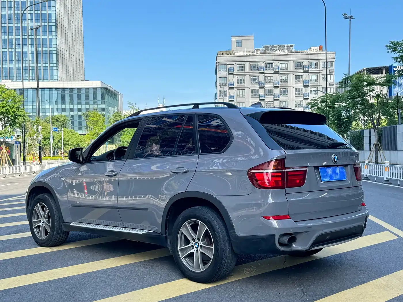 BMW X5 (Import) 2011 xDrive35i Luxury Edition фото 6