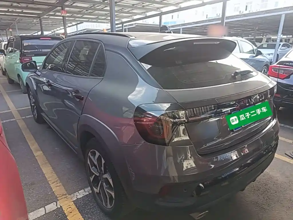 2021 Lynk & Co 02