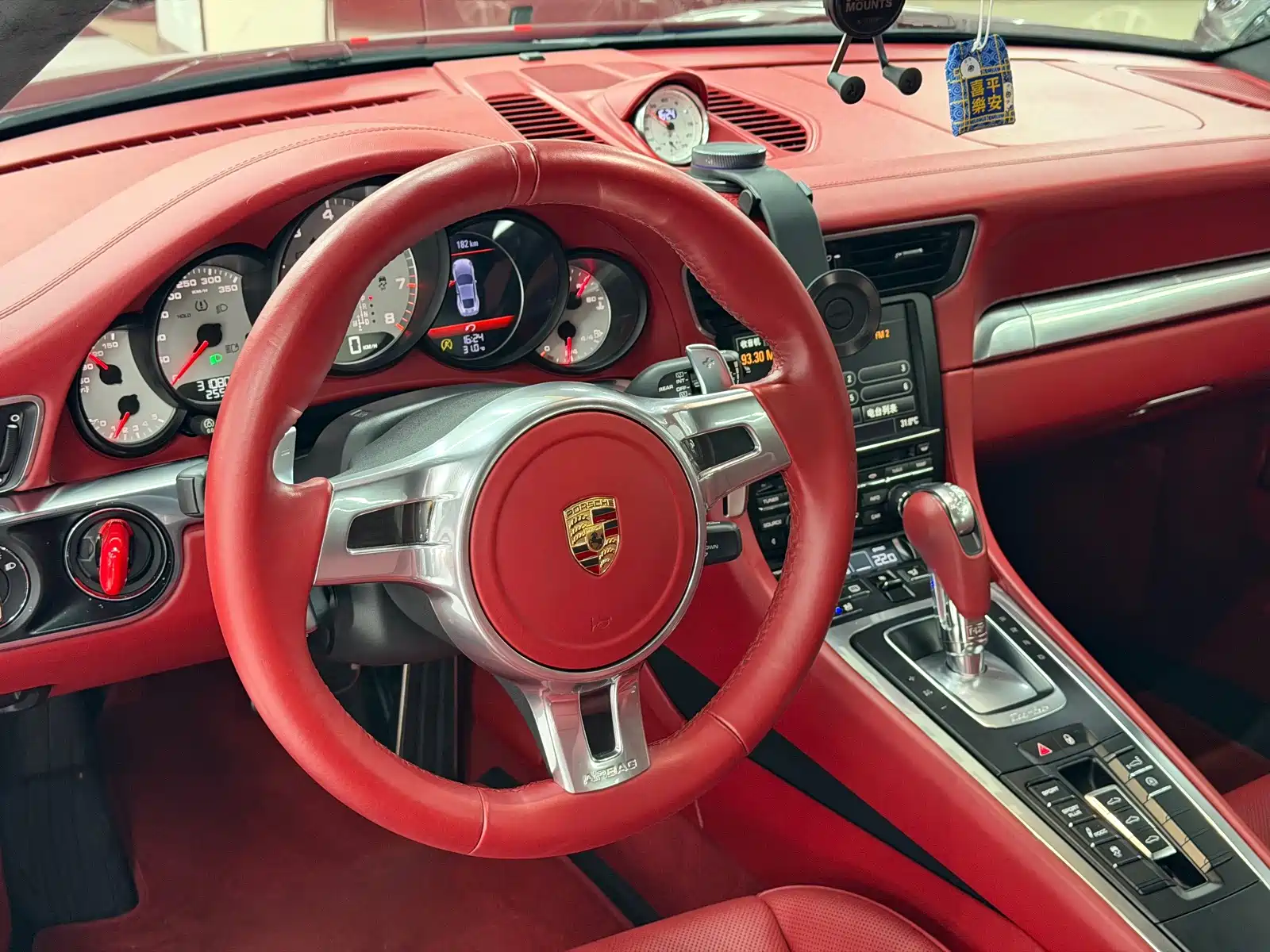 Photo 4 - Porsche 911