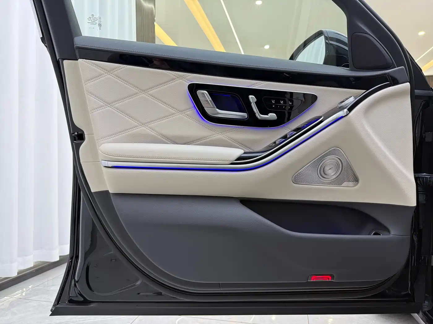 Mercedes-Benz Maybach S-Class 2026 S 480 4MATIC фото 3