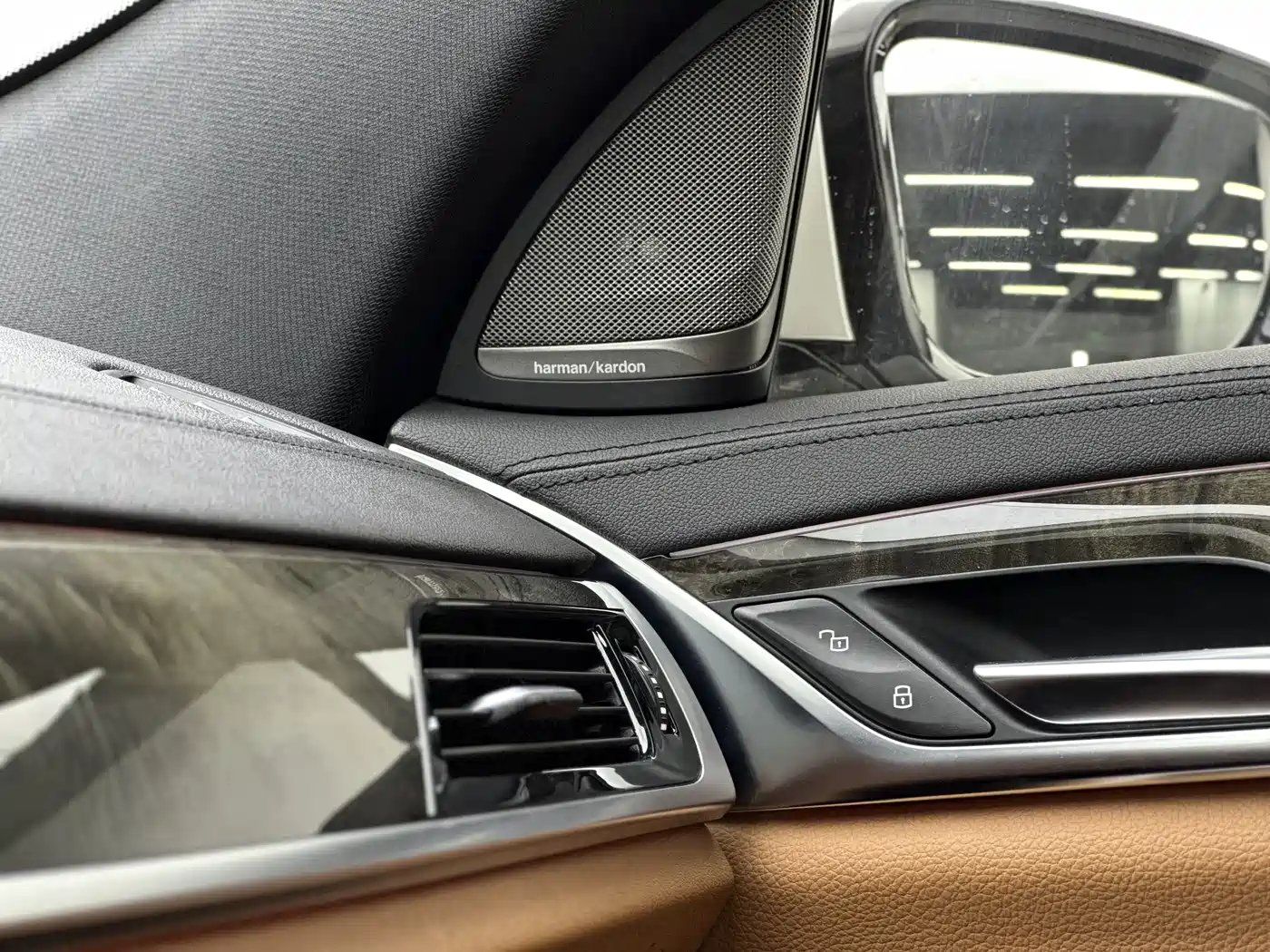 BMW 6 Series GT 2019 630i M Sport Package фото 12