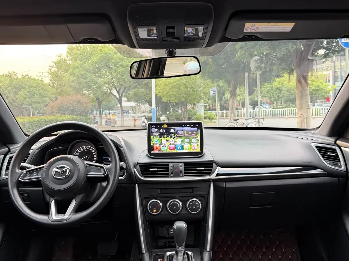 Photo 15 - Mazda CX-4