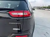 Фото 18 - Jeep Cherokee