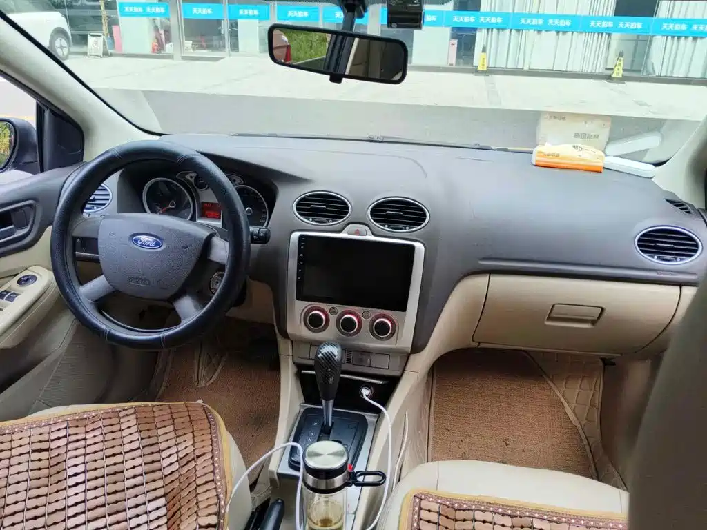 Ford Focus 2011 2011 Hatchback 1.8L Automatic Fashion