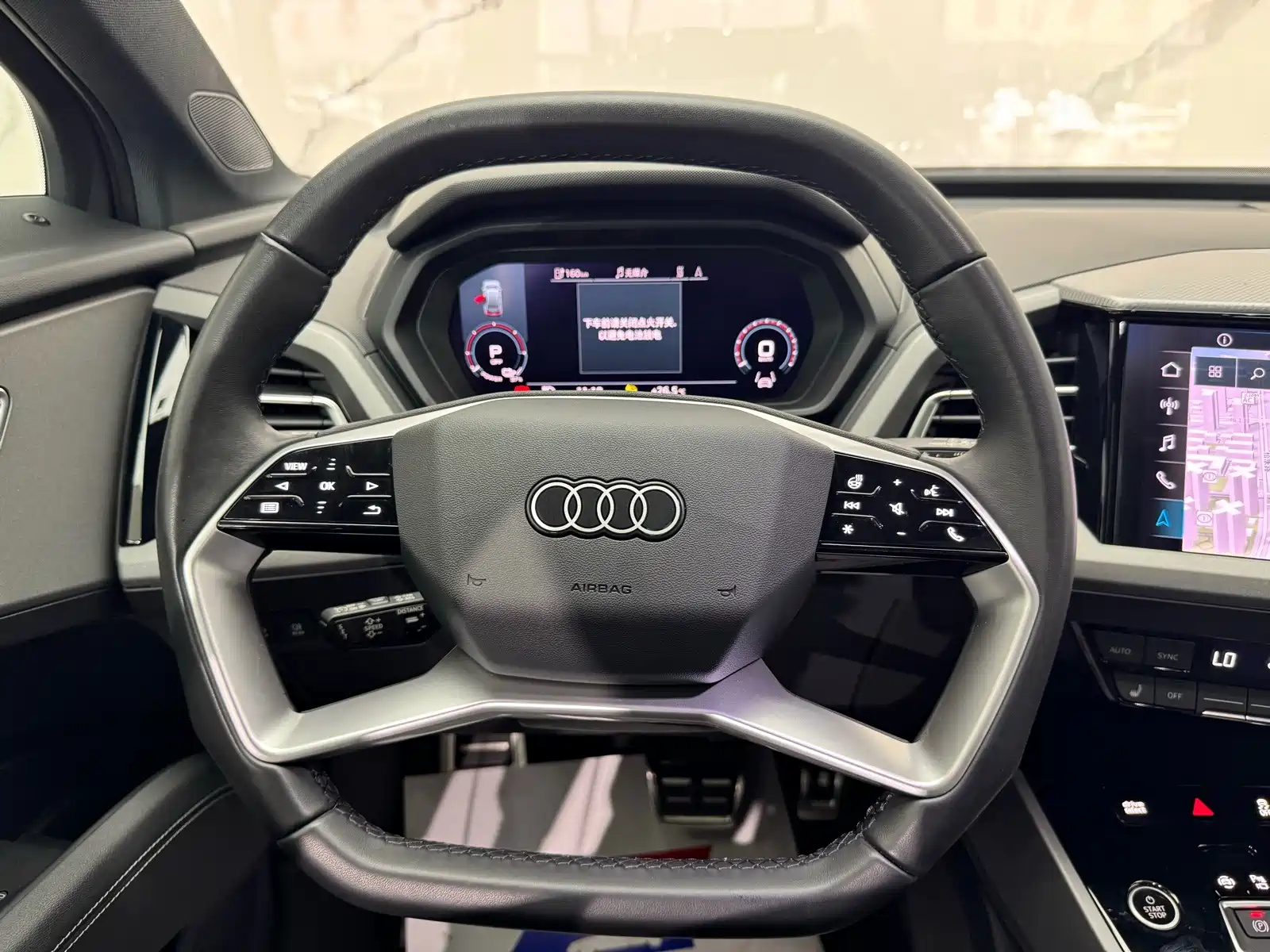 Фото 10 - Audi Q5 e-tron