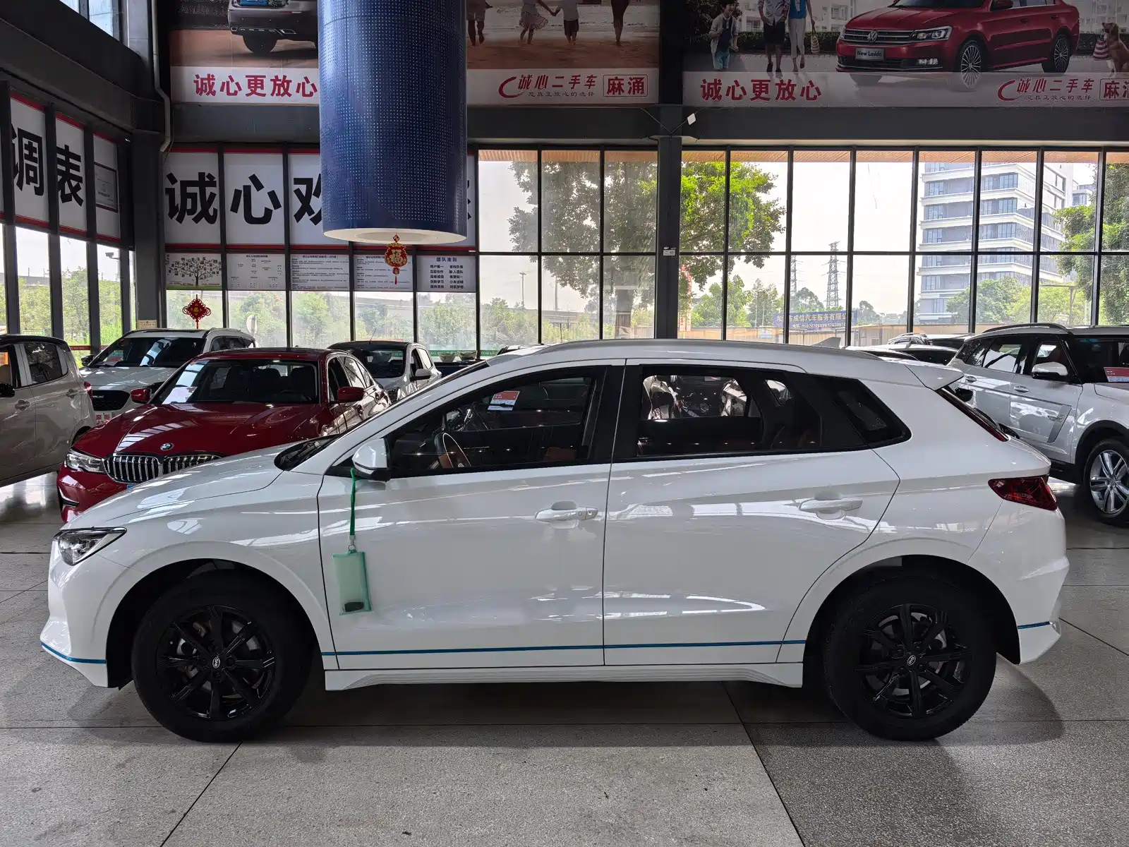 Фото 2 - BYD e2