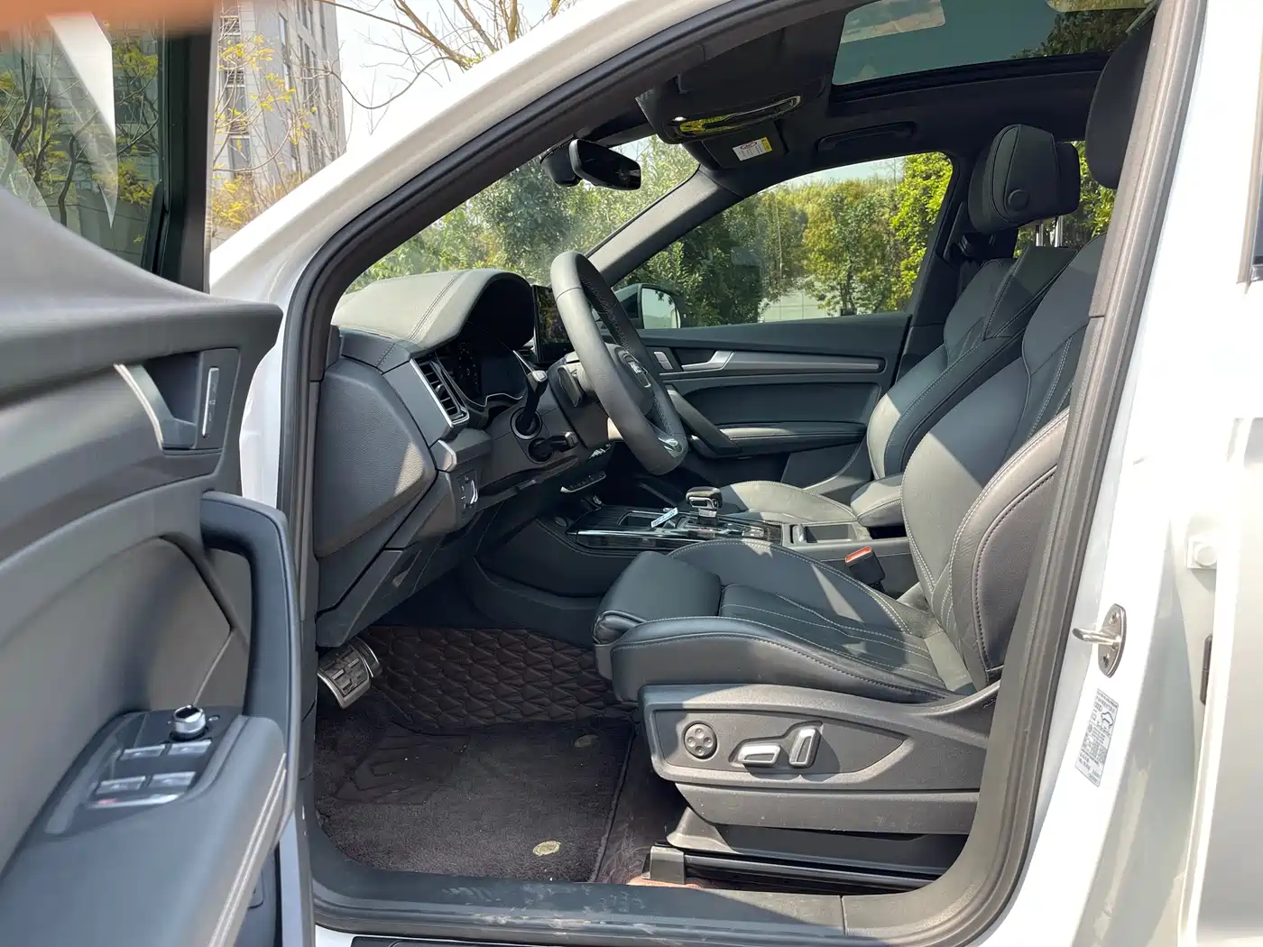 Audi Q5L 2023 40T Luxury Dynamic фото 8
