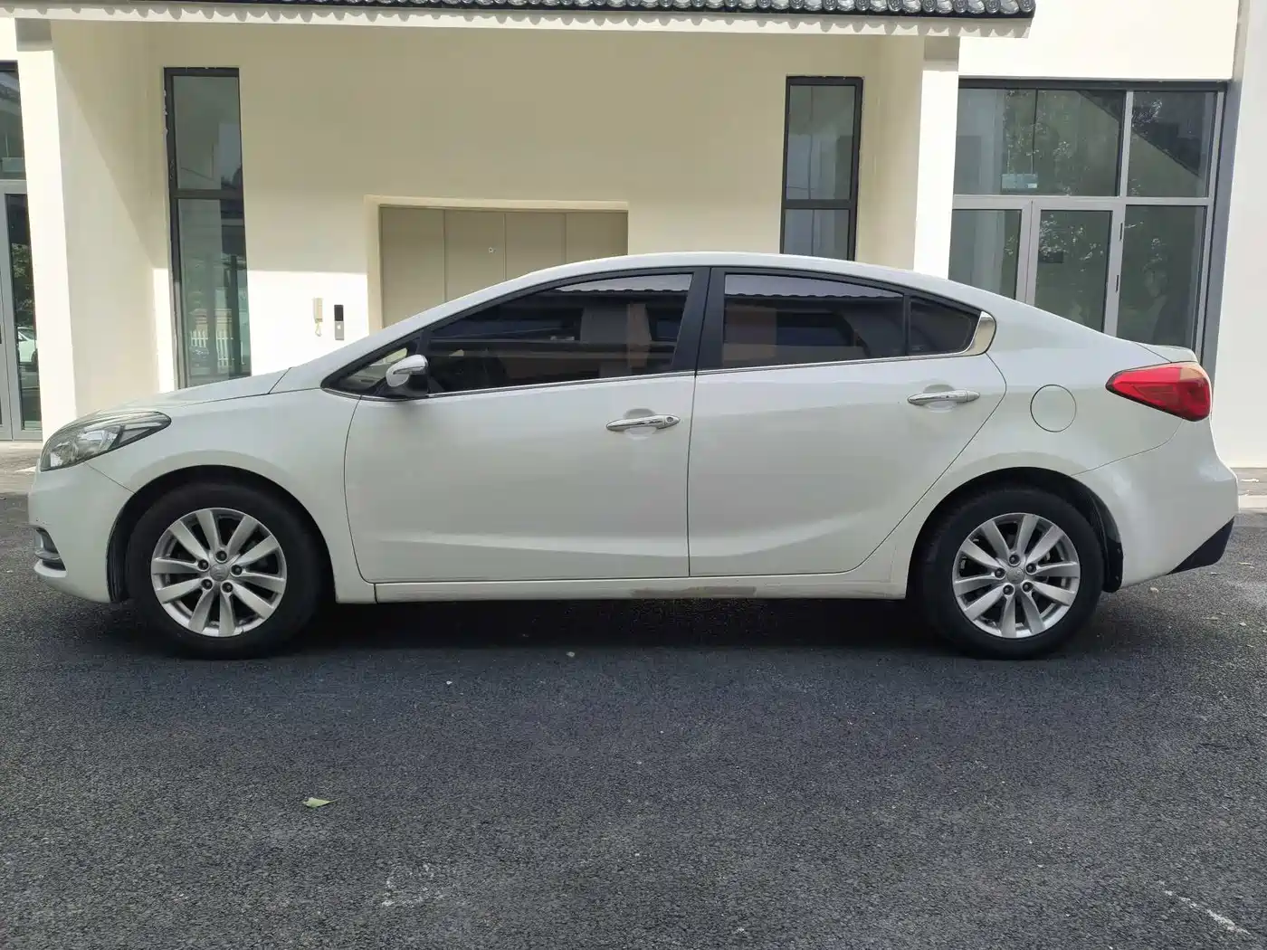 Kia K3 2013 1.6L Automatic GLS фото 5