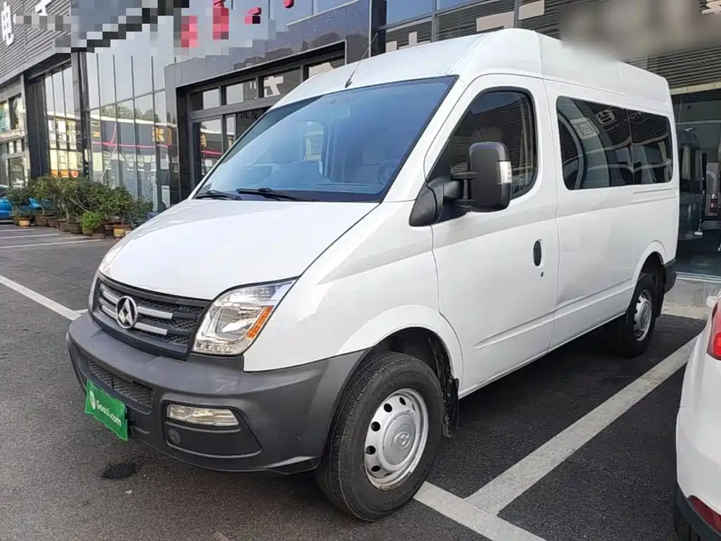 Maxus Xintu V80 2017 2017 2.5T 6-speed manual Aoyun Tong China V short wheelbase medium roof 5/6/10 seats