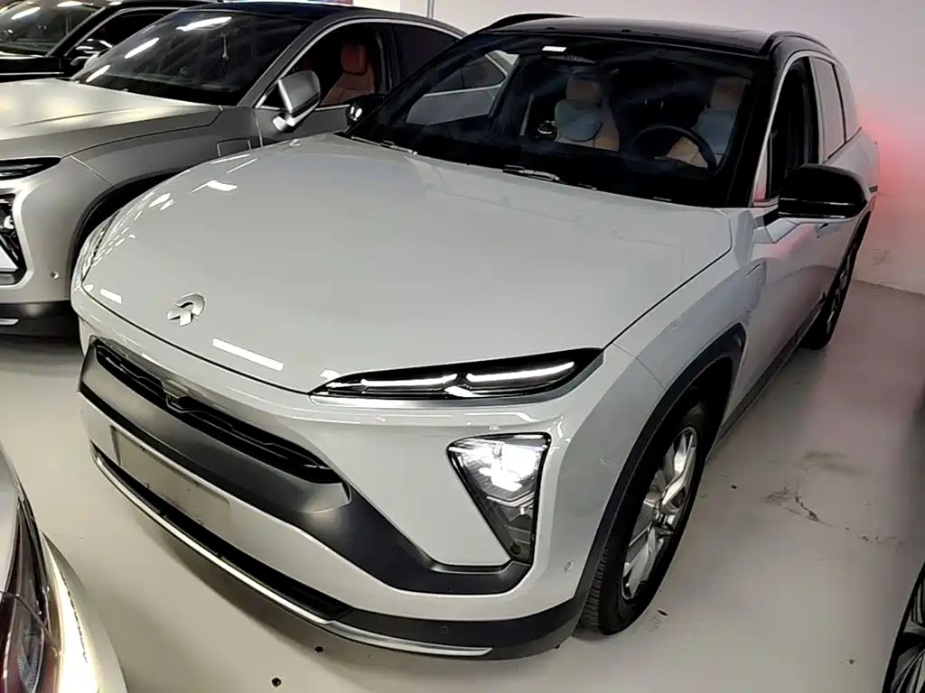 Фото 1 - NIO ES6