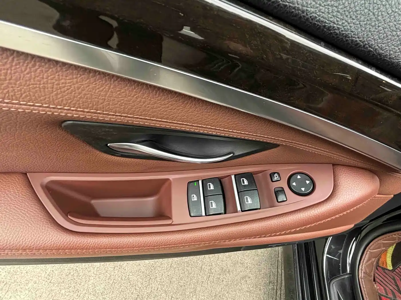 BMW 5 Series 2017 525Li Leading Edition фото 26