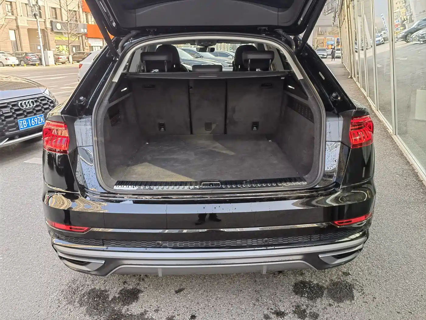 Audi Q8 2023 55 TFSI Luxury Sport фото 8