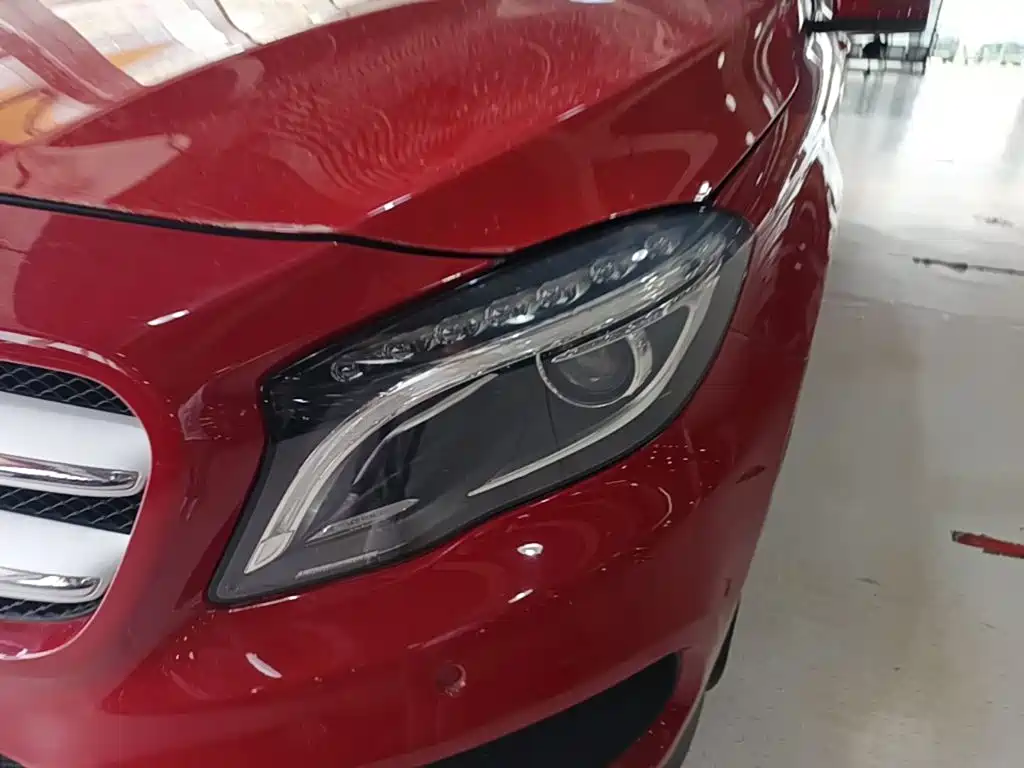 Фото 24 - Mercedes-Benz GLA