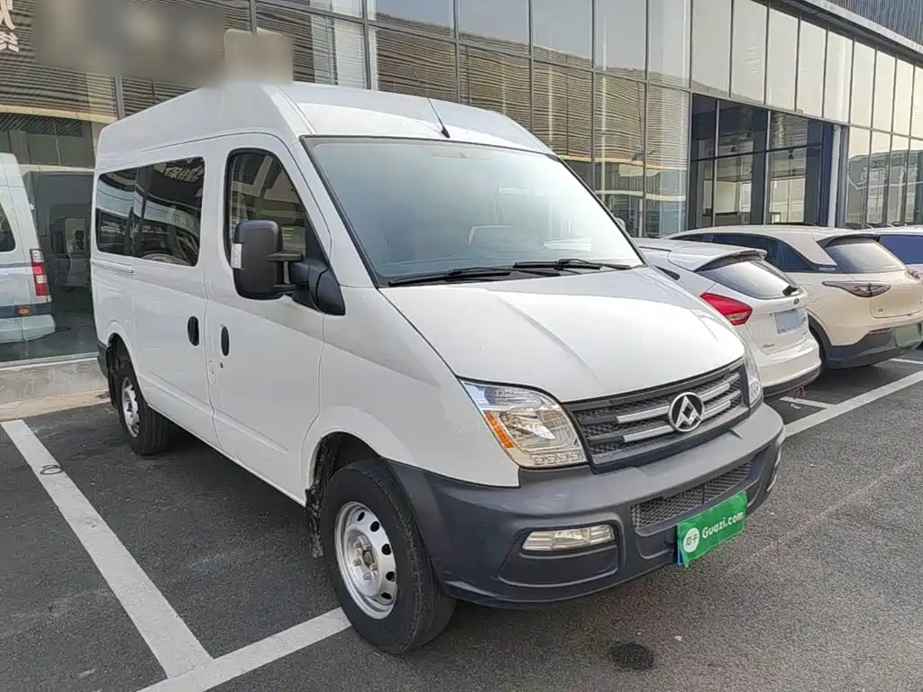 Maxus Xintu V80 2017 2017 2.5T 6-speed manual Aoyun Tong China V short wheelbase medium roof 5/6/10 seats