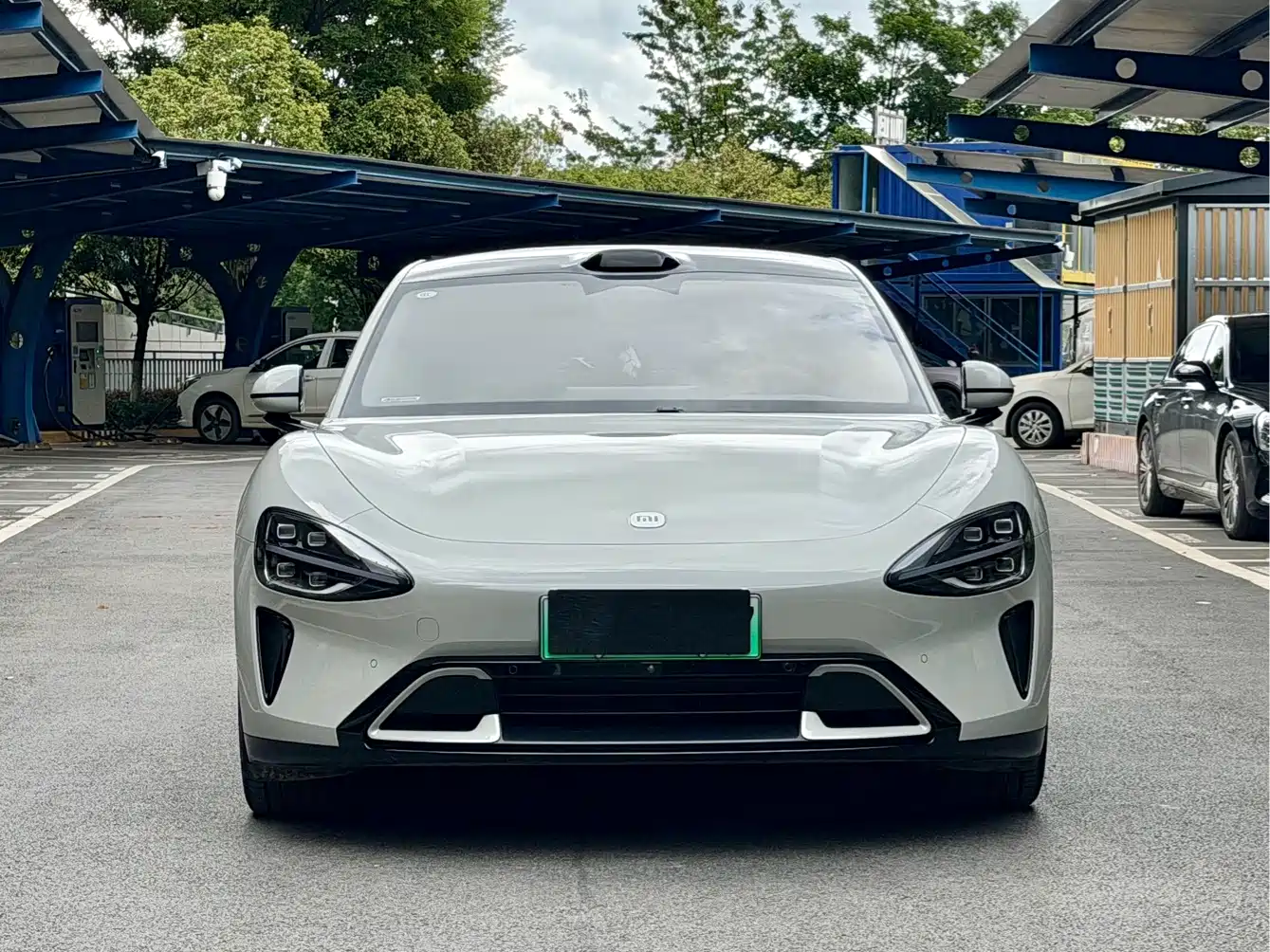 Xiaomi SU7 2024