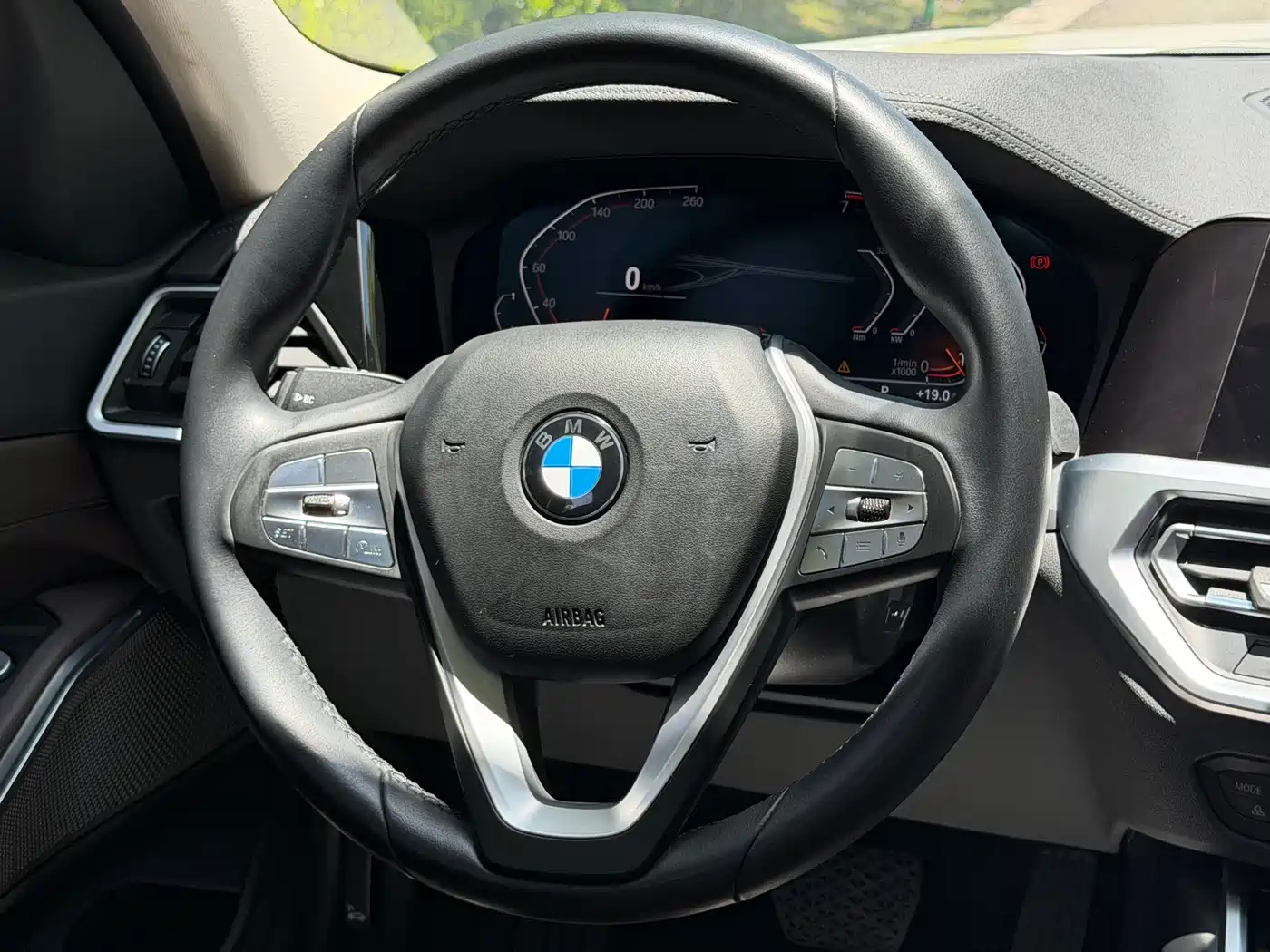 BMW 3 Series 2020 325Li Launch Edition фото 13