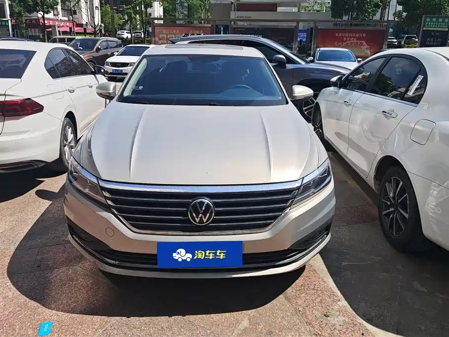 Volkswagen Lavida 2021 1.5L Auto Comfort Edition фото 2