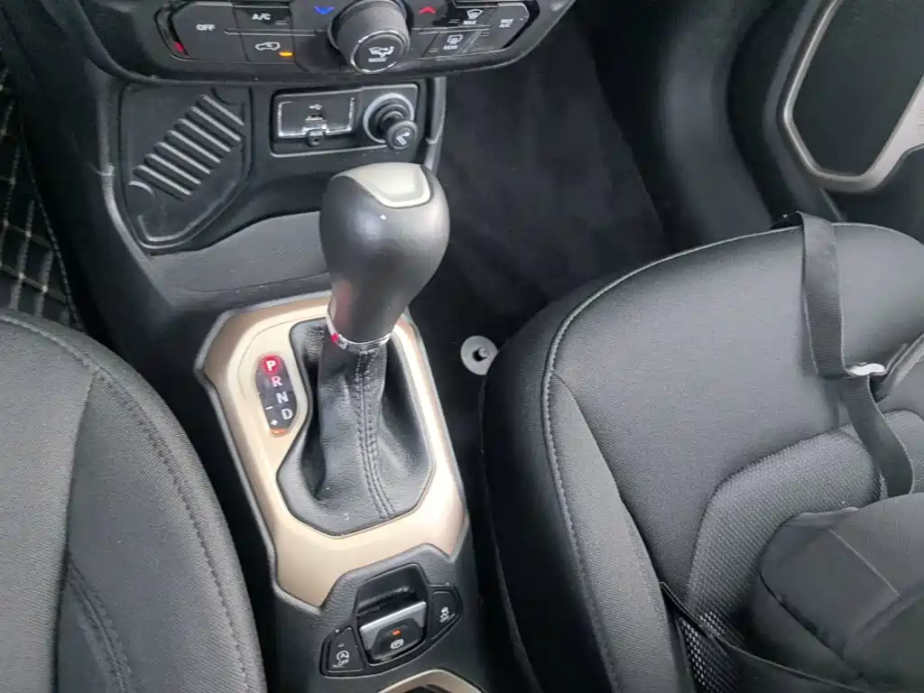 Фото 14 - Jeep Renegade