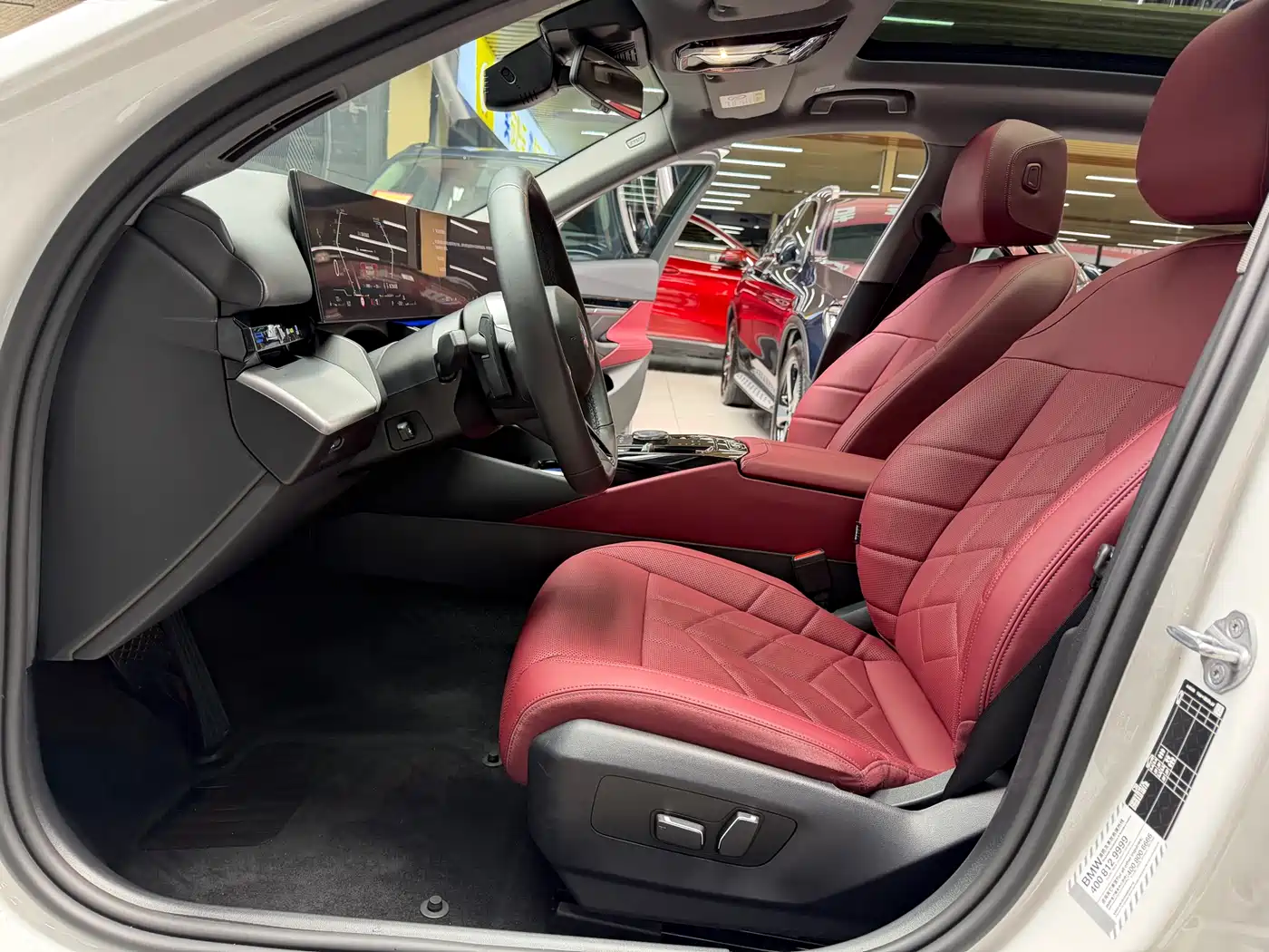 BMW 5 Series 2024 525Li M Sport Package фото 11