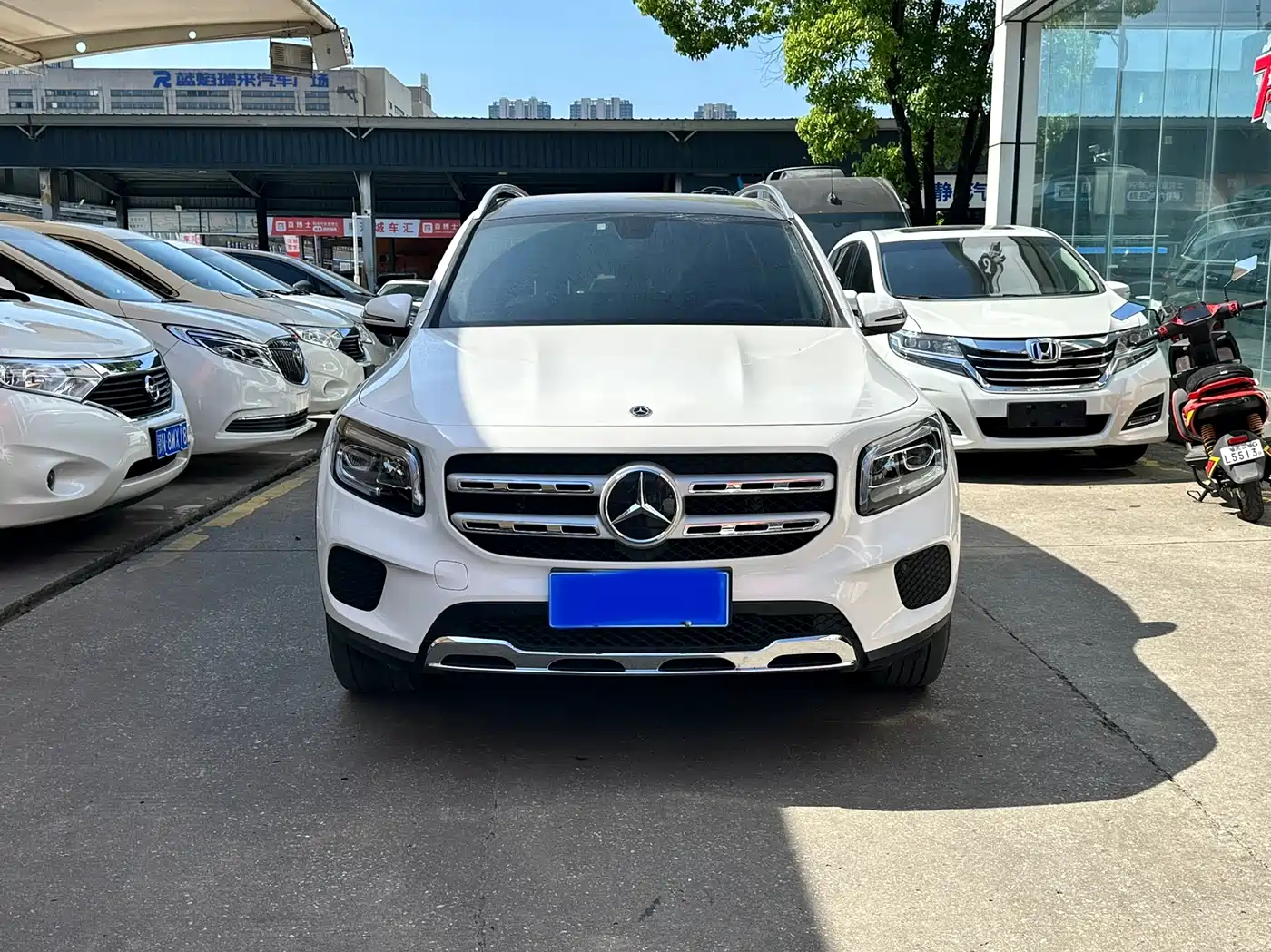 Mercedes-Benz GLB 2023 GLB 220 Dynamic фото 2