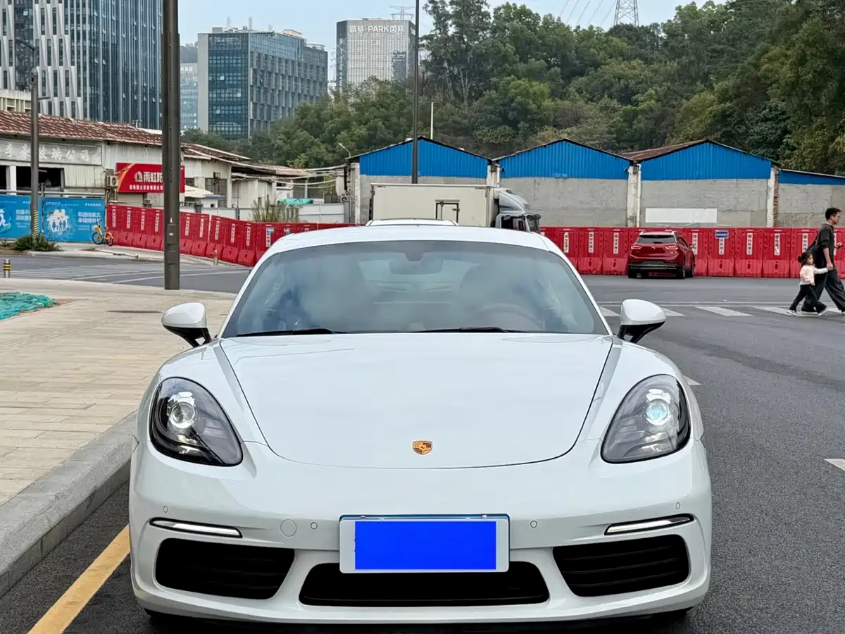 Porsche 718 2020 Cayman 2.0T фото 2