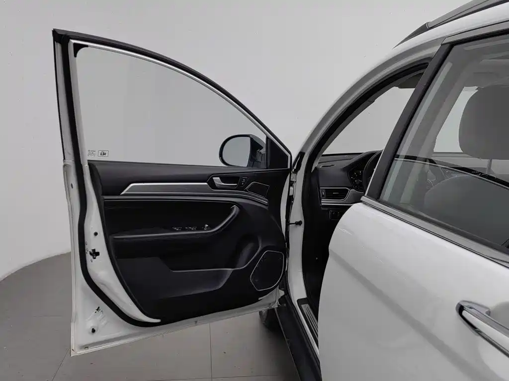 Photo 8 - Haval H6