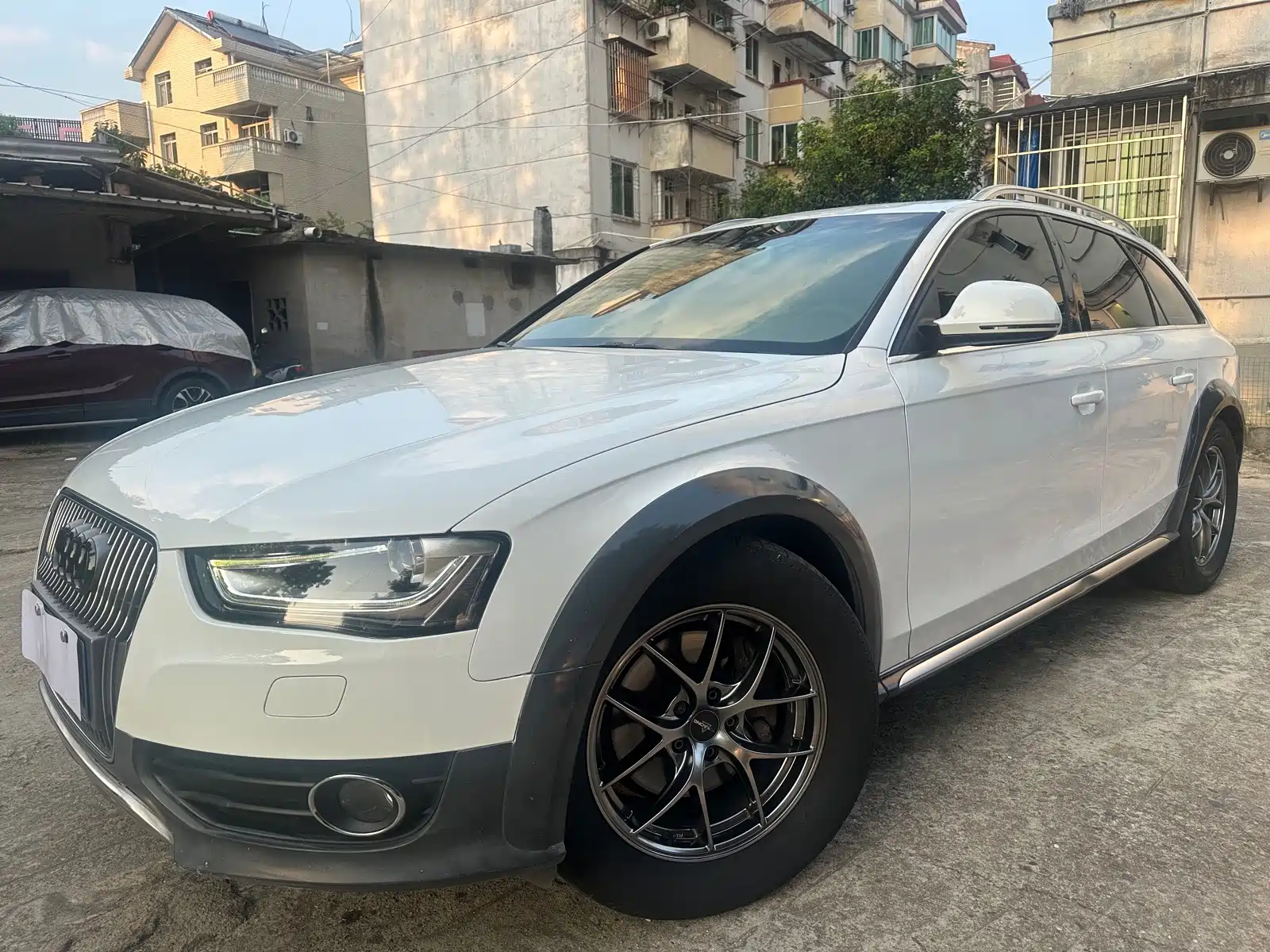 Photo 1 - Audi A4 (Import)