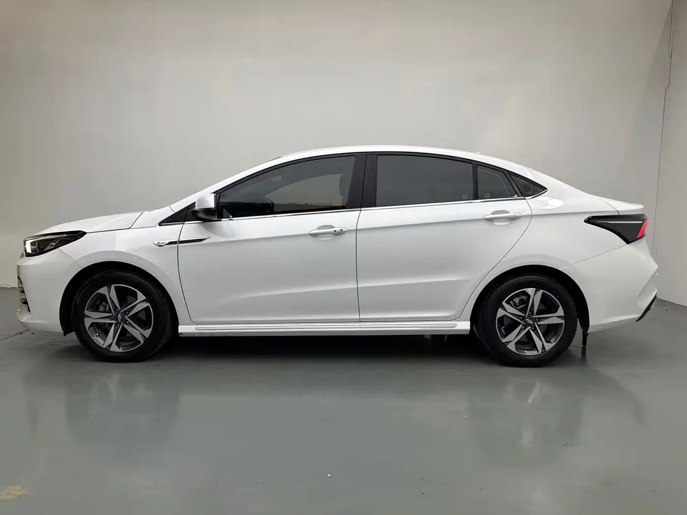 Chery Arrizo 5 PLUS 2021 2021 Little AI 1.5T CVT Enjoy PLUS