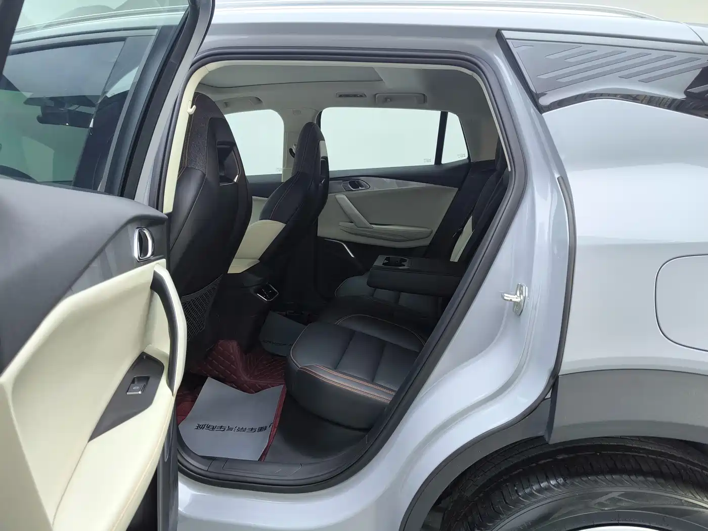 Lynk & Co 06 EM-P 2022 PHEV 84KM Range Pro фото 6