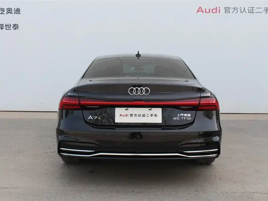 Audi A7L 2024 45TFSI S-line Dream Edition Crystal Package фото 5