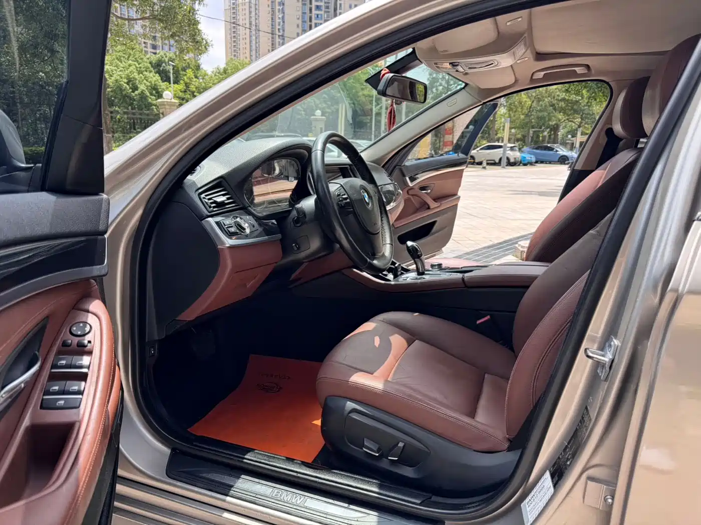 BMW 5 Series 2014 520Li Elegance фото 7